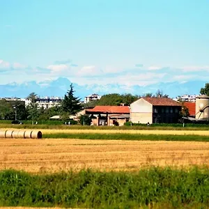 https://cascina-battivacco.italymilanhotels.net